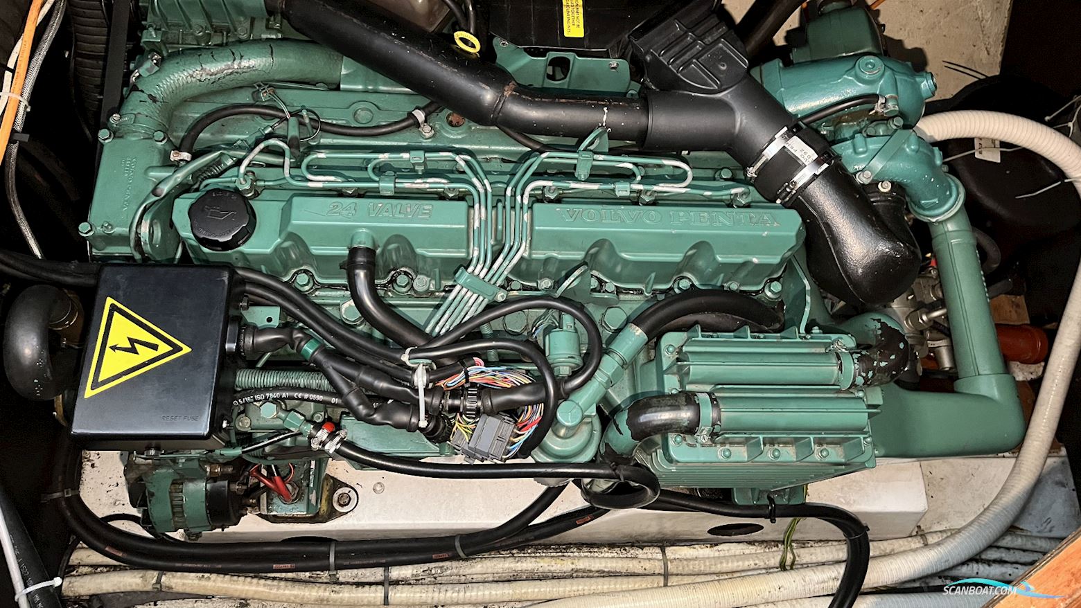 Lagoon 43 Power 3 cabins 