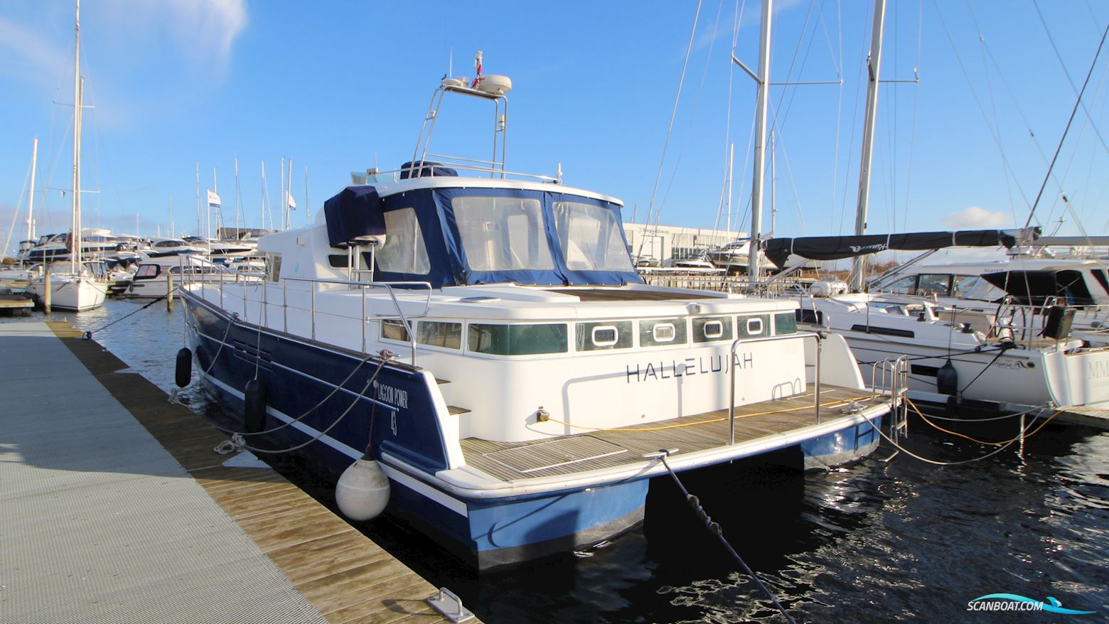 Lagoon 43 Power 3 cabins 