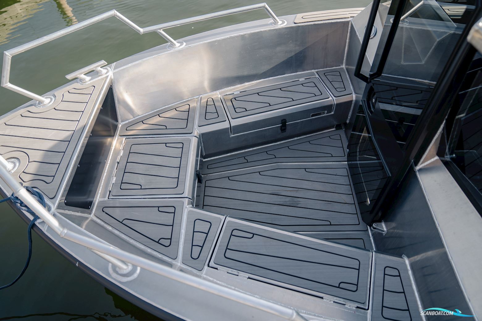 Landx X6 Aluminium Cabin Boat