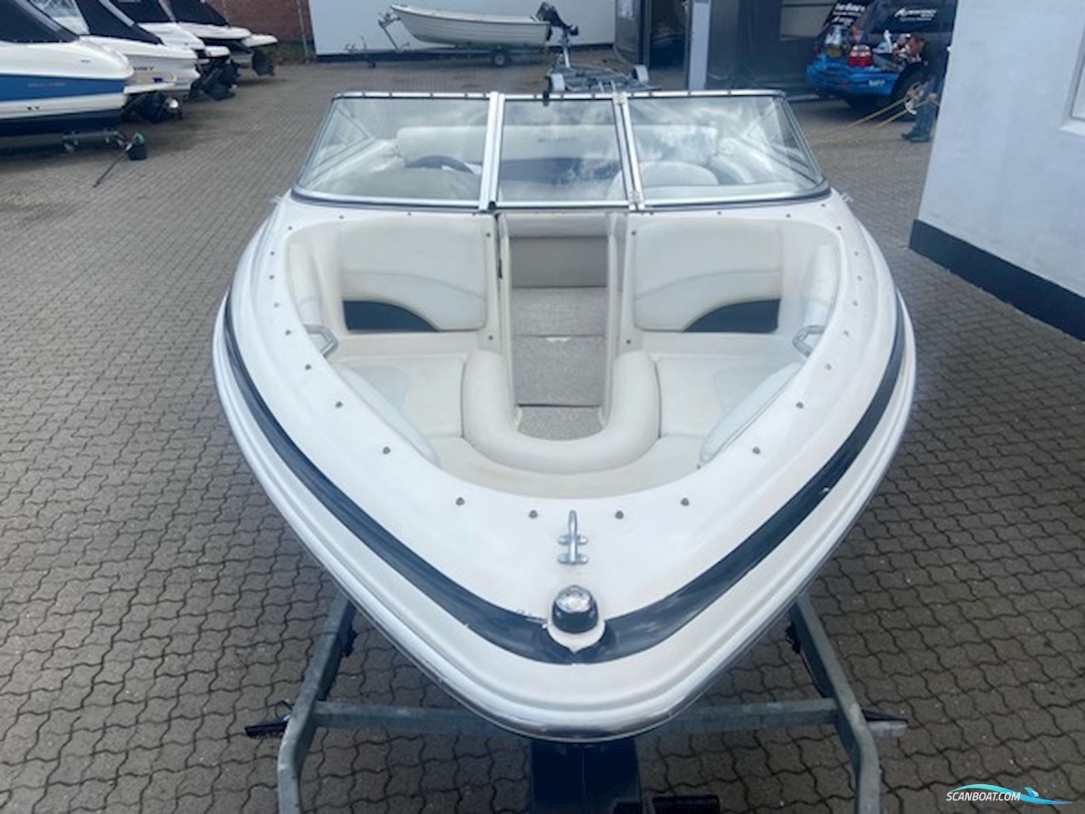 Larson 180 SEI LX, Volvo 3.0