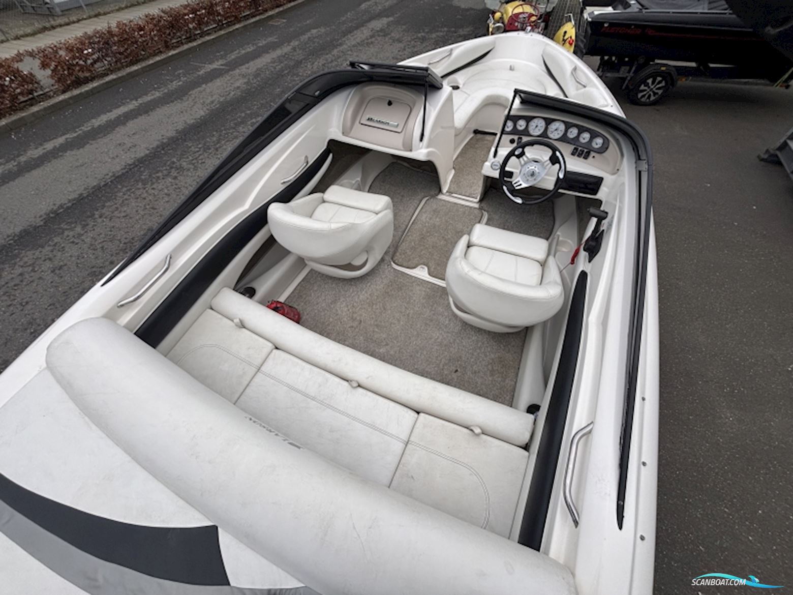 Larson 180 Sport Bowrider