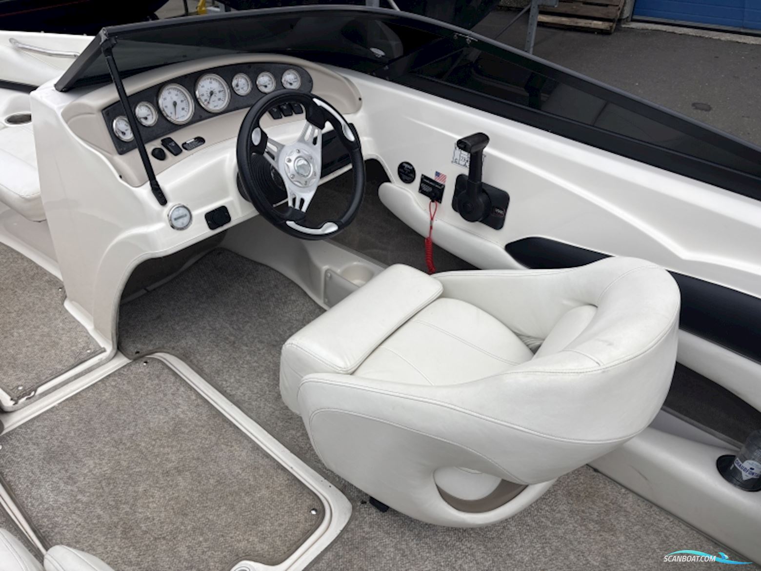 Larson 180 Sport Bowrider