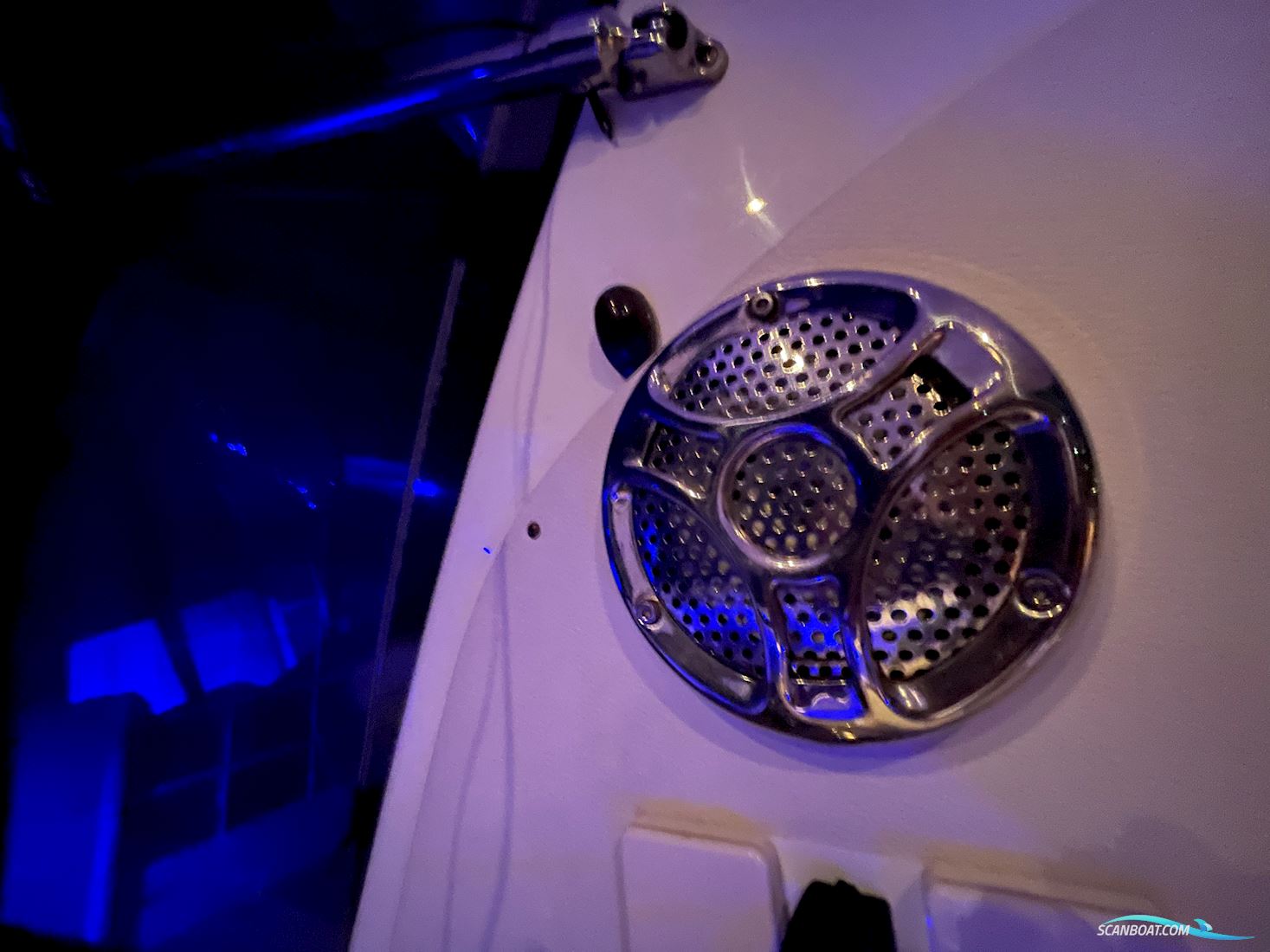 Larson 370 Coupe Ips 500