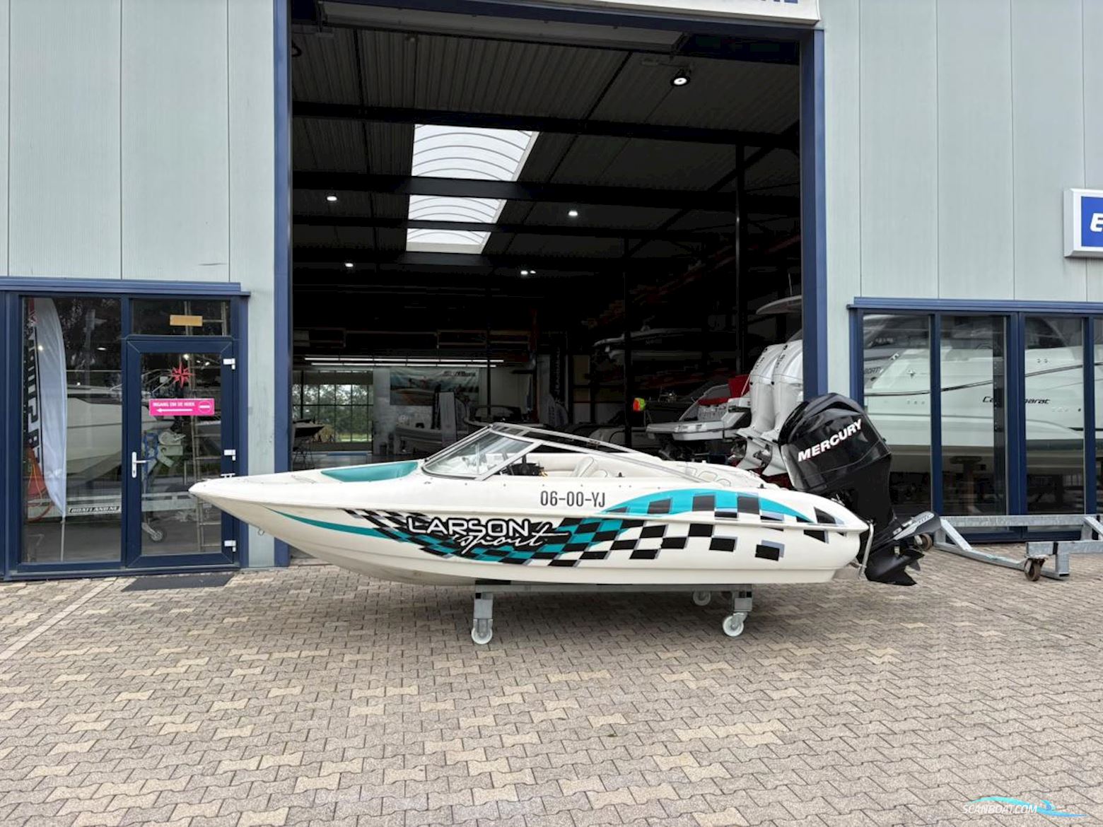 Larson Boats Flyer 166 BR