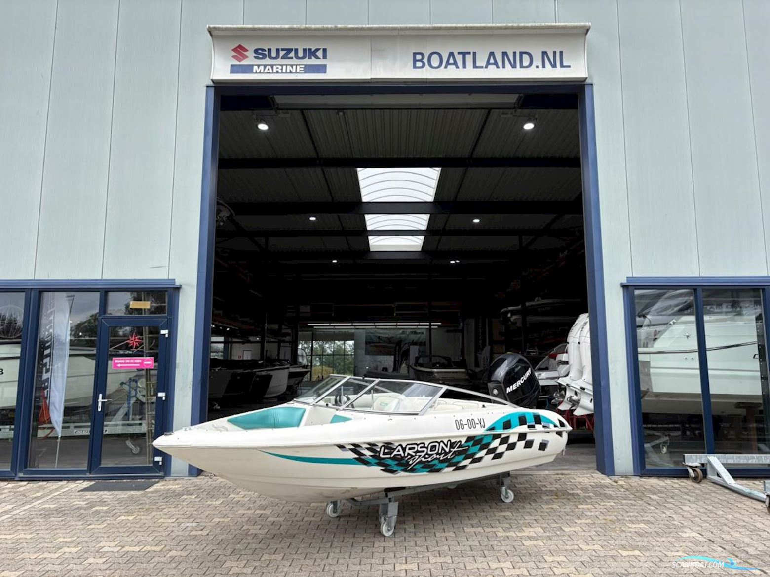 Larson Boats Flyer 166 BR