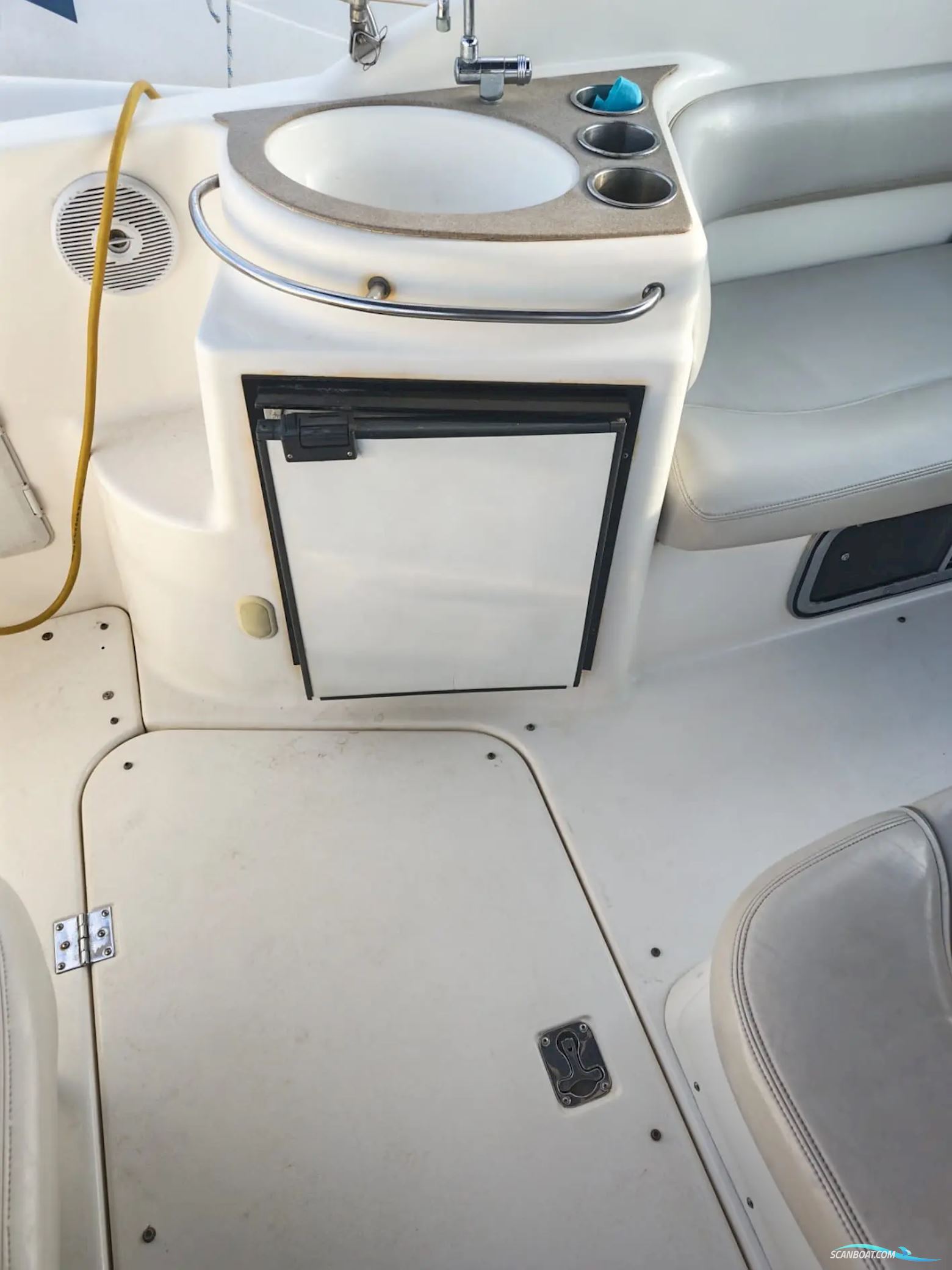 Larson Cabrio 274