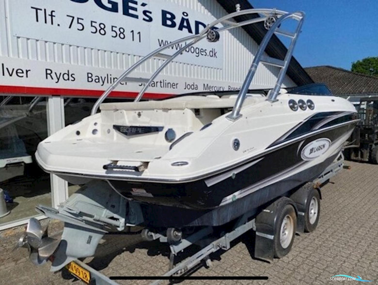 Larson Escape 234 med 260 hk Volvo Penta V8 i/o - Anvisningssalg