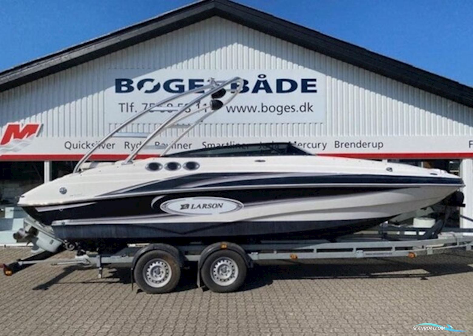 Larson Escape 234 med 260 hk Volvo Penta V8 i/o - Anvisningssalg