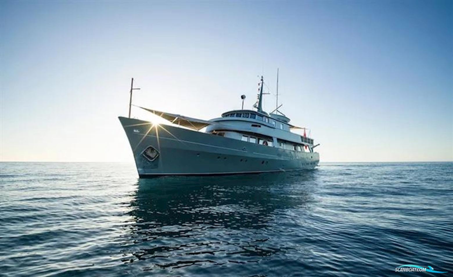 Laurent Giles Tsdmy Gentleman's Motor Yacht