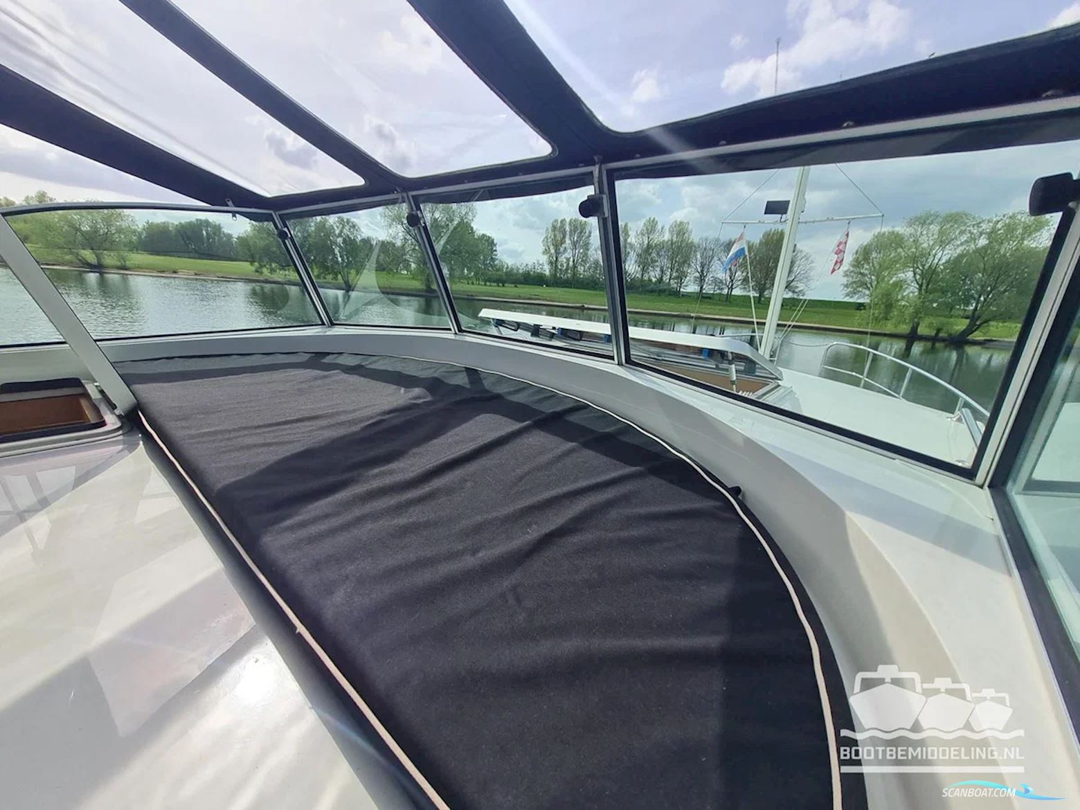 Linssen Dutch Sturdy 320 AC Royal