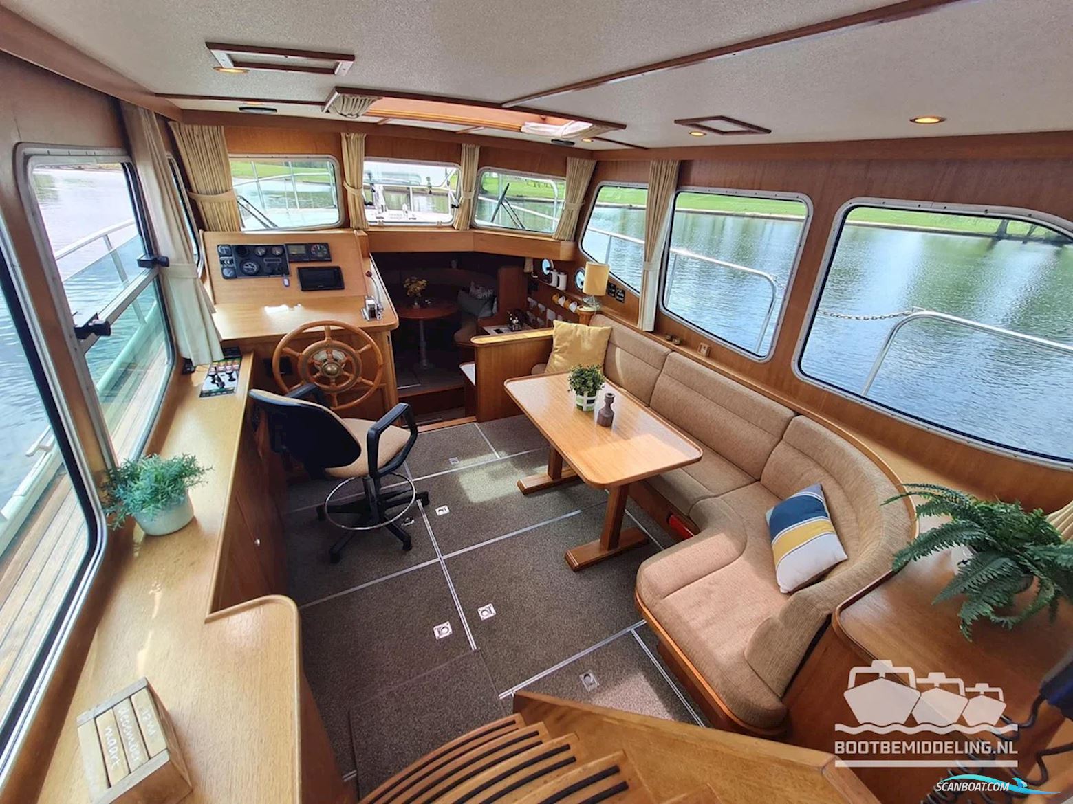 Linssen Dutch Sturdy 320 AC Royal