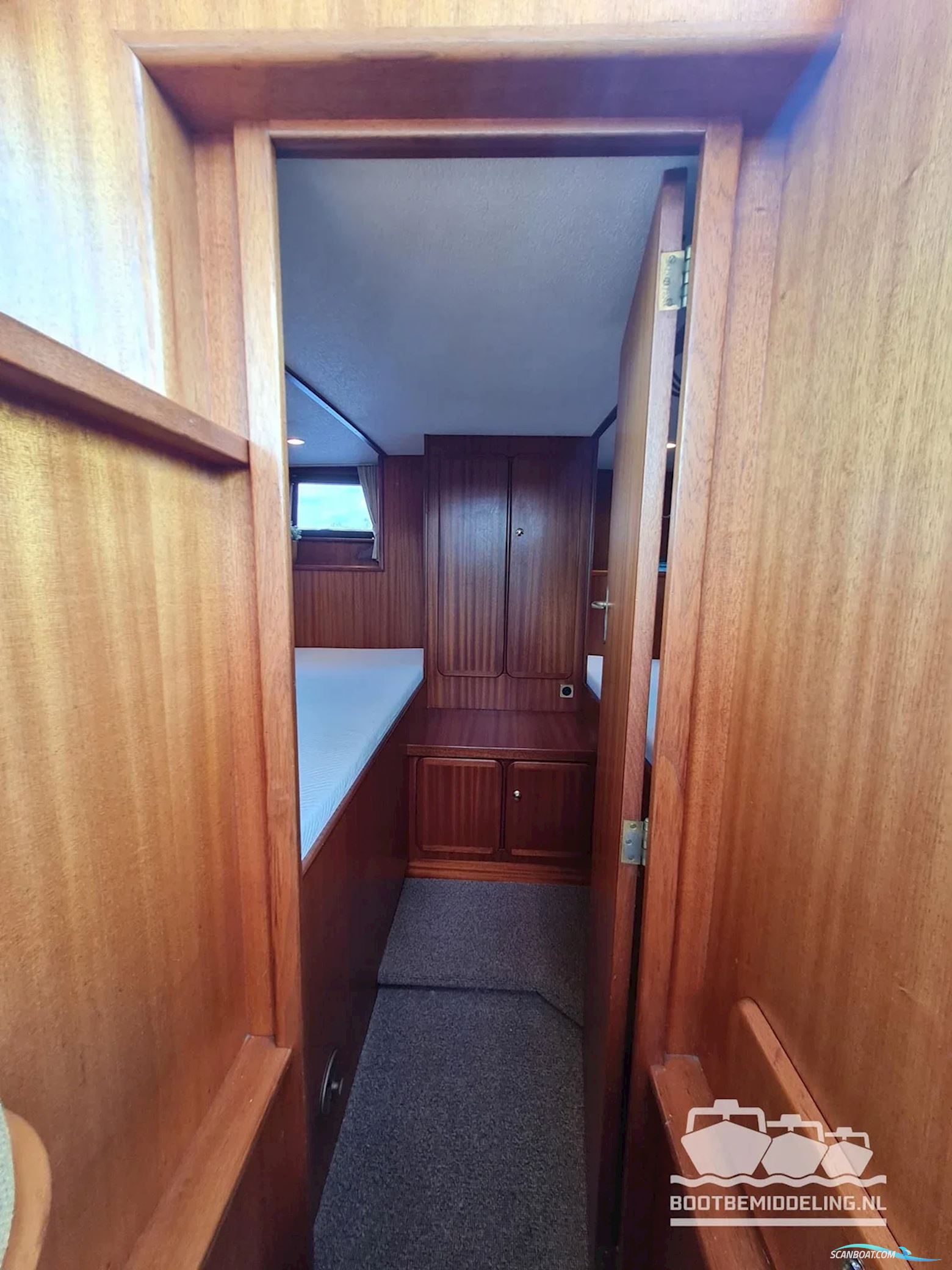 Linssen Dutch Sturdy 320 AC Royal