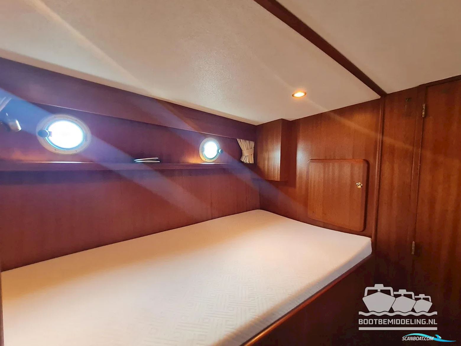 Linssen Dutch Sturdy 320 AC Royal