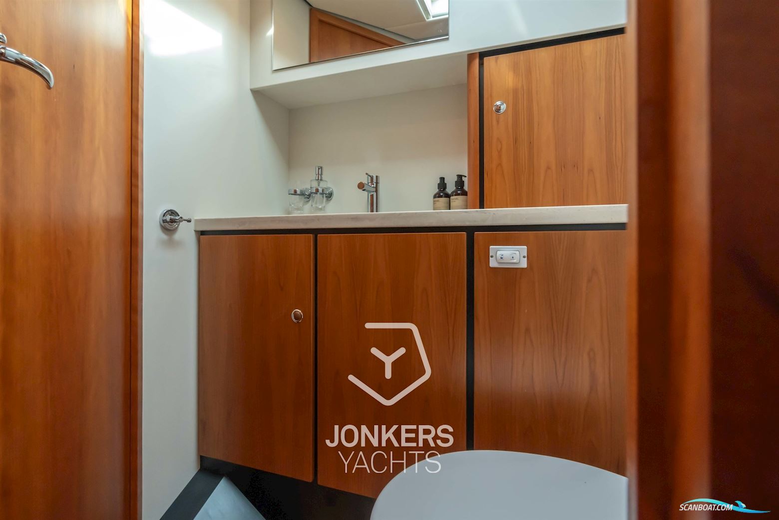 Linssen Grand Sturdy 40.0 AC