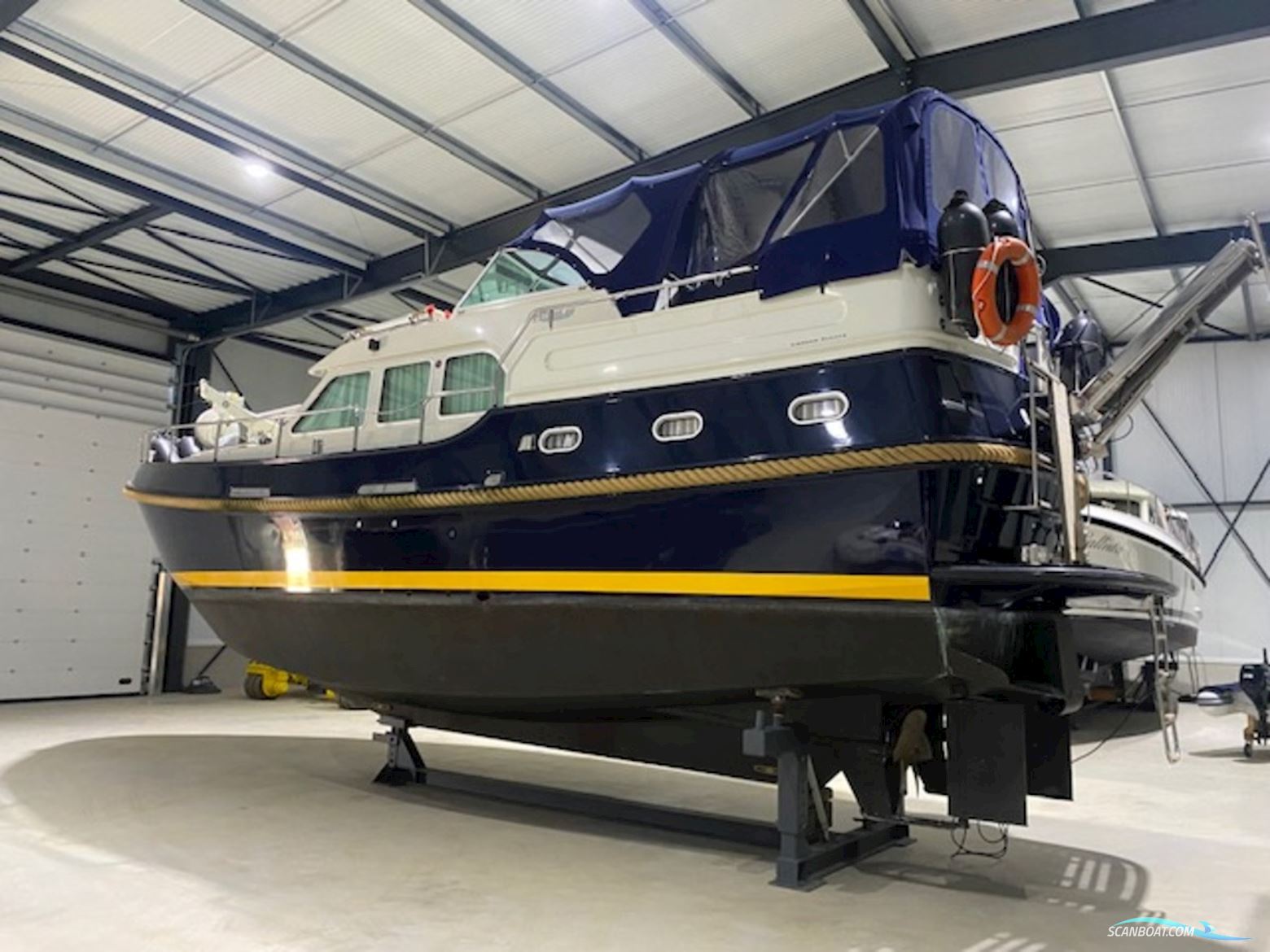 Linssen Grand Sturdy 410 AC Twin