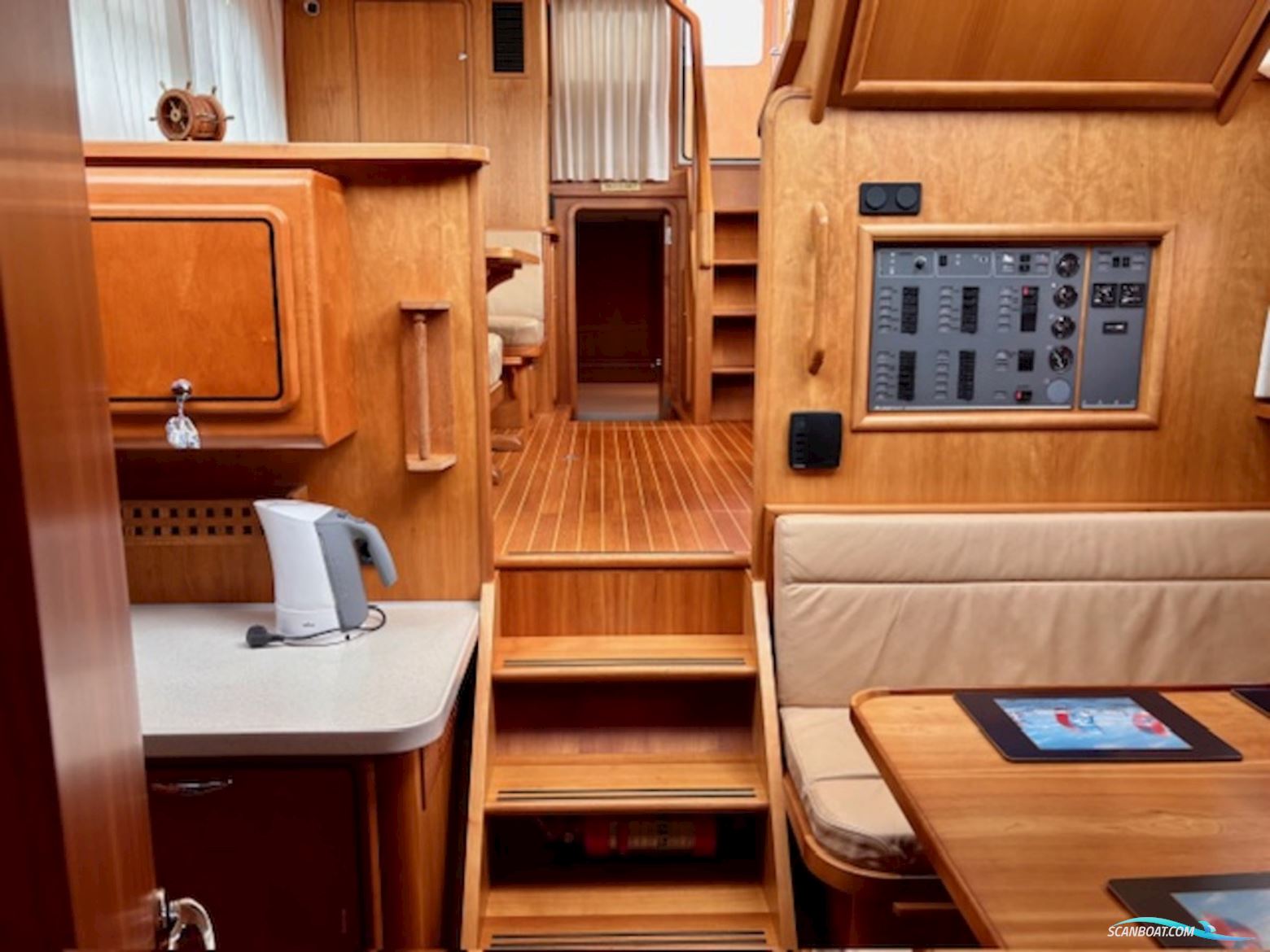 Linssen Grand Sturdy 410 AC Twin