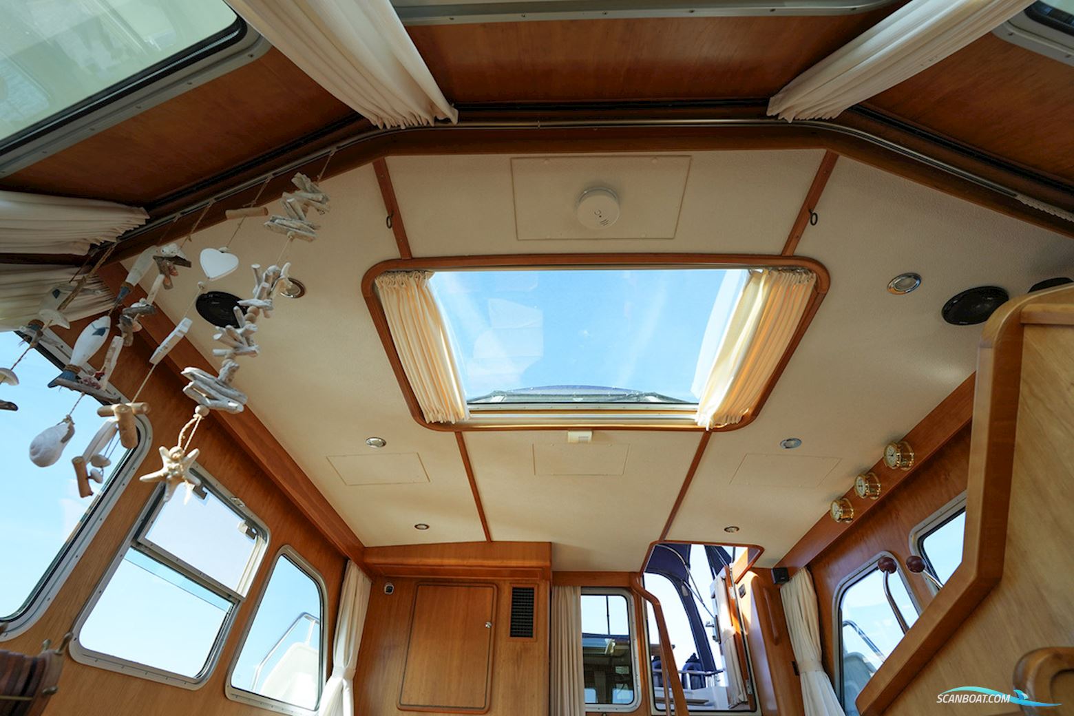 Linssen Grand Sturdy 410 AC Twin