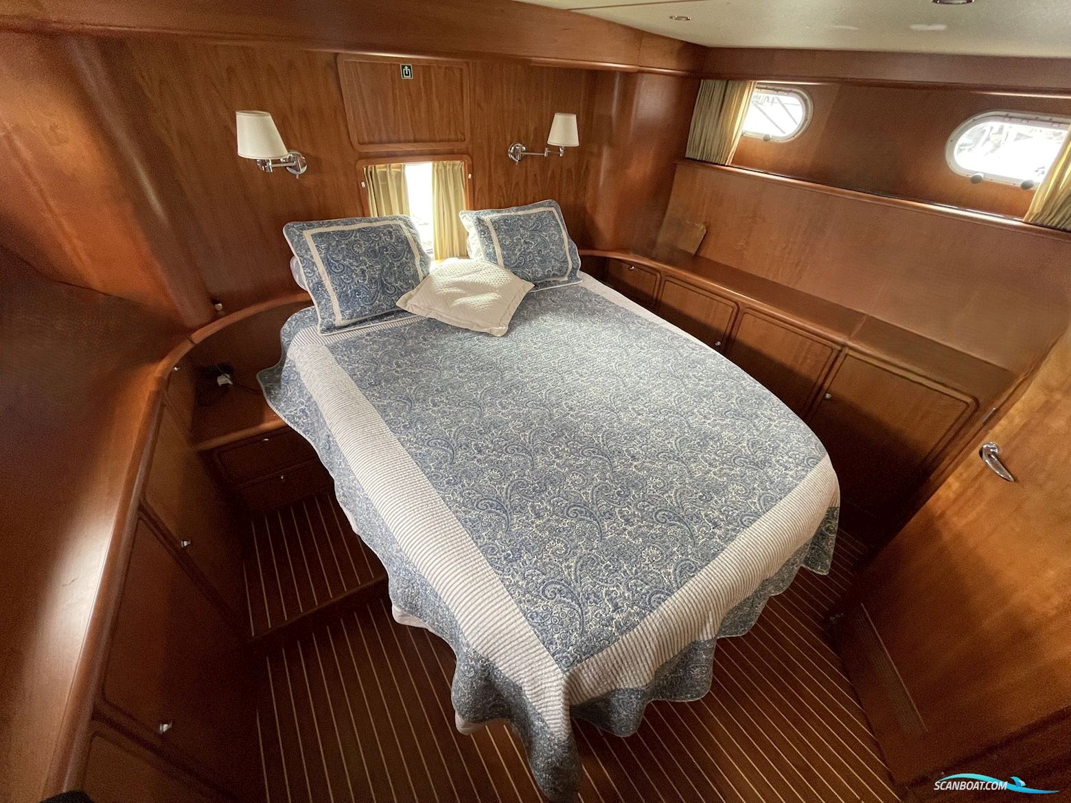 Linssen Grand Sturdy 430 AC MKII Twin Met Stabilizers