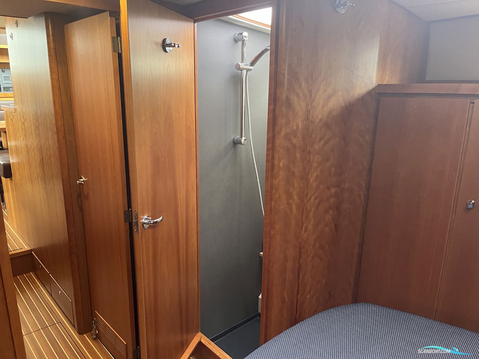 Linssen Grand Sturdy 470 Sedan Wheelhouse