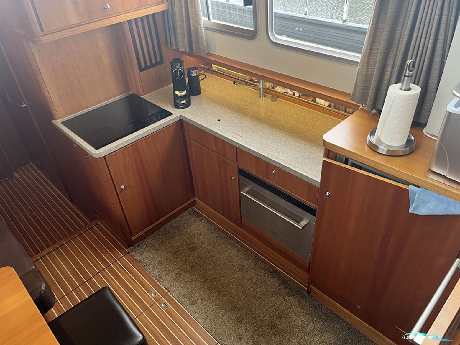 Linssen Grand Sturdy 470 Sedan Wheelhouse