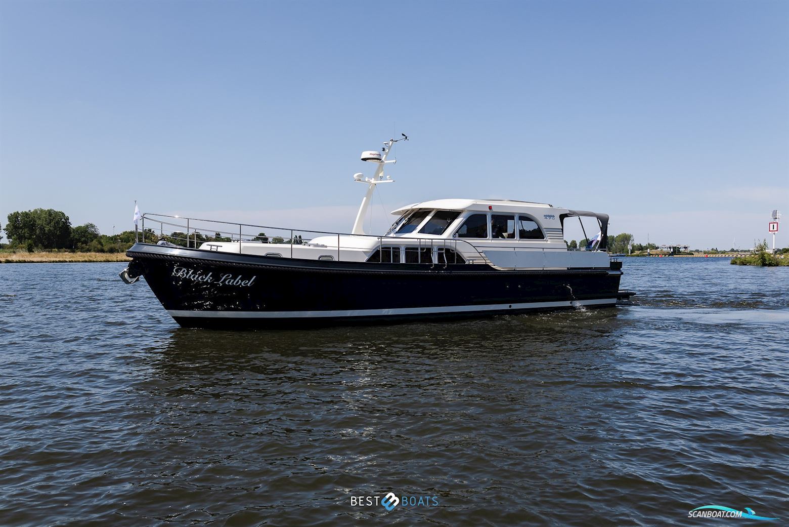 Linssen Grand Sturdy 470 Sedan Wheelhouse