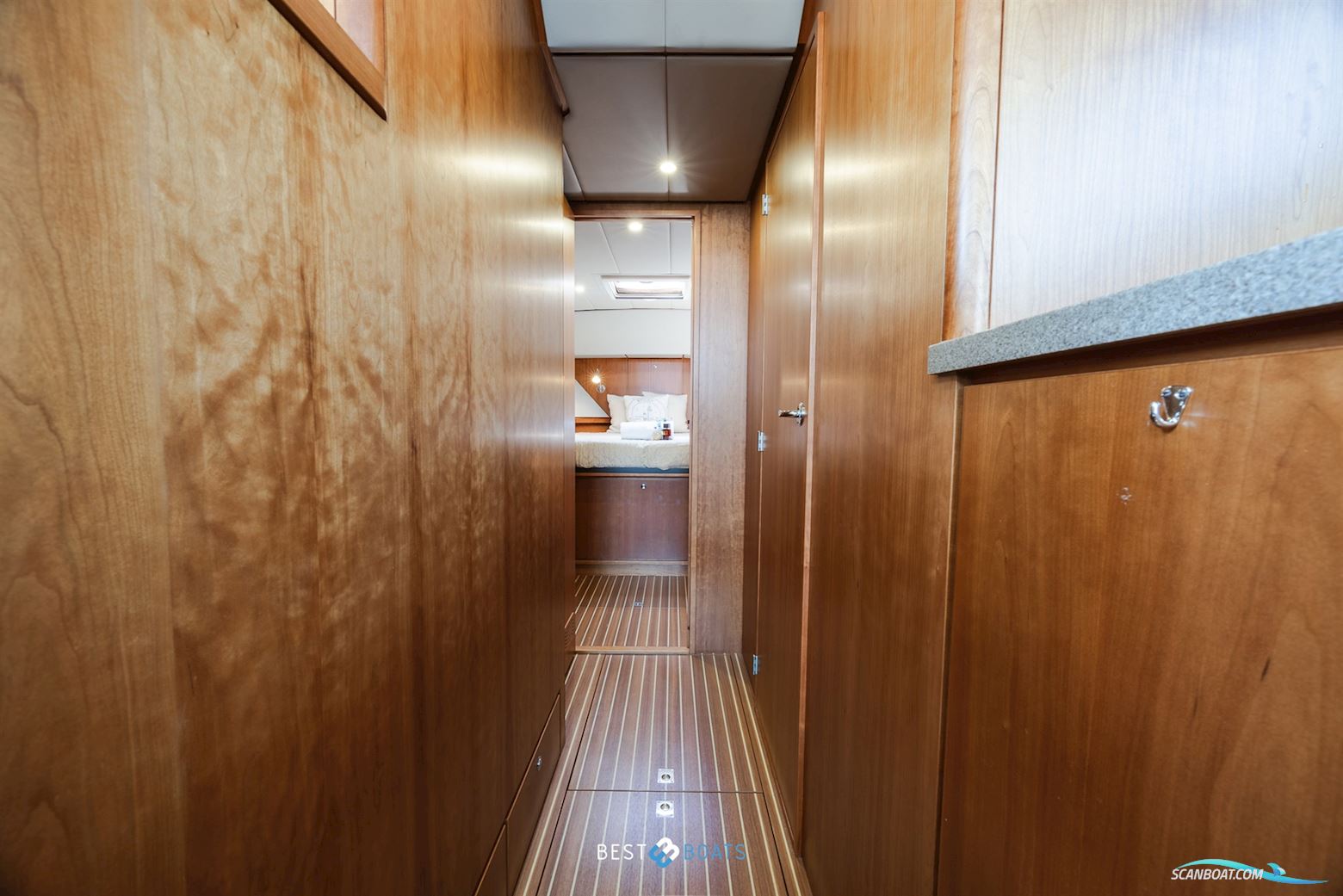 Linssen Grand Sturdy 470 Sedan Wheelhouse