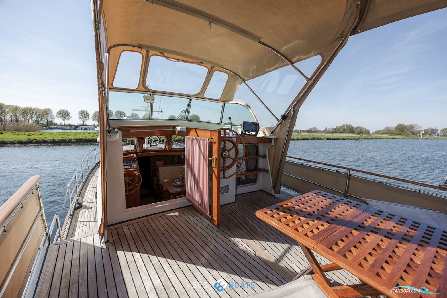 Linssen St. Jozef 1050 Salon AK-L