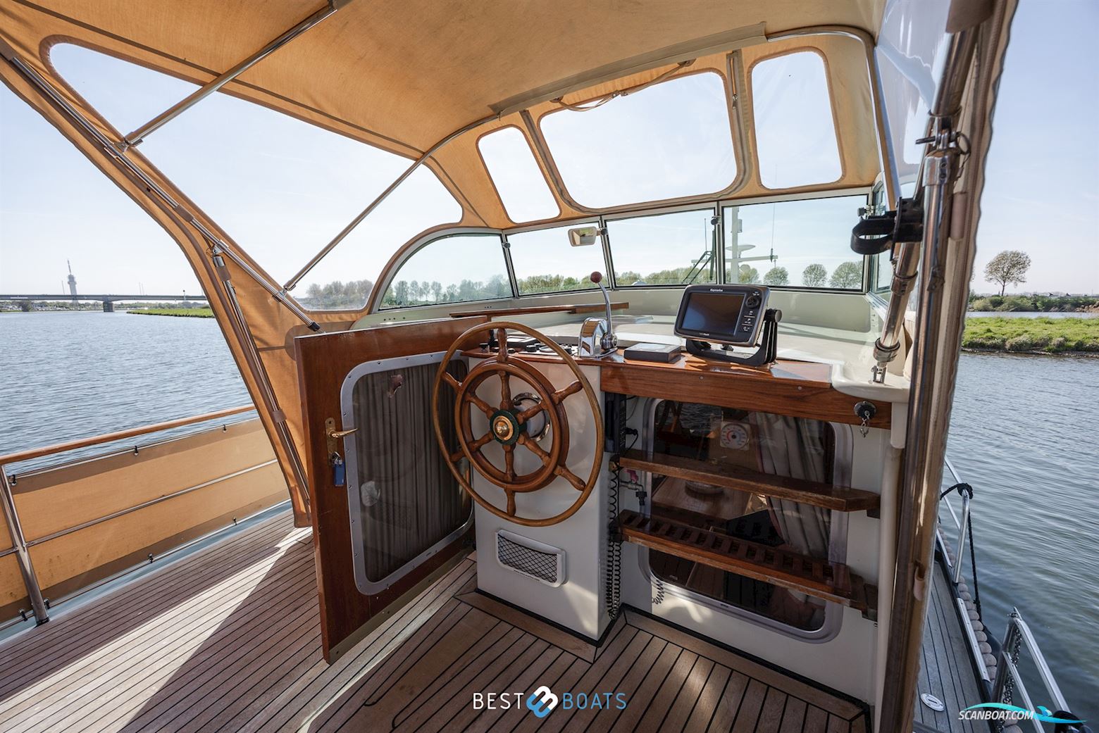 Linssen St. Jozef 1050 Salon