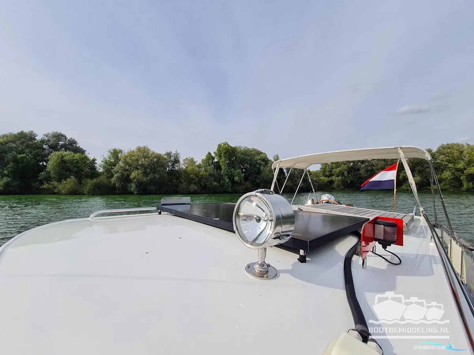 Linssen Sturdy 1000 AC Royal