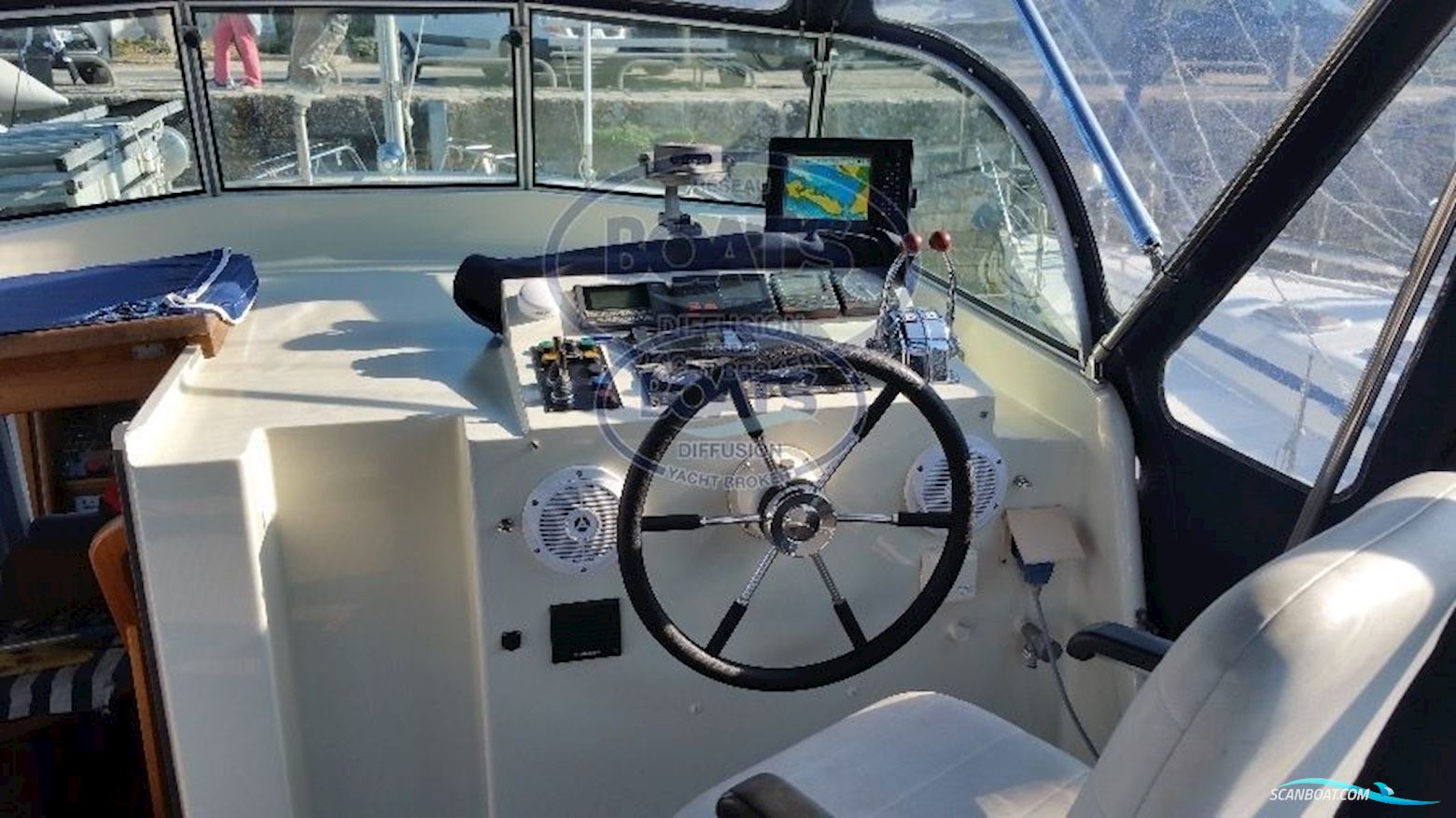 Linssen STURDY TWIN 40AC