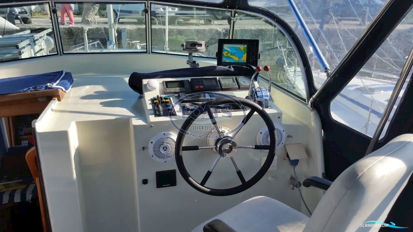 Linssen Sturdy Twin 40AC