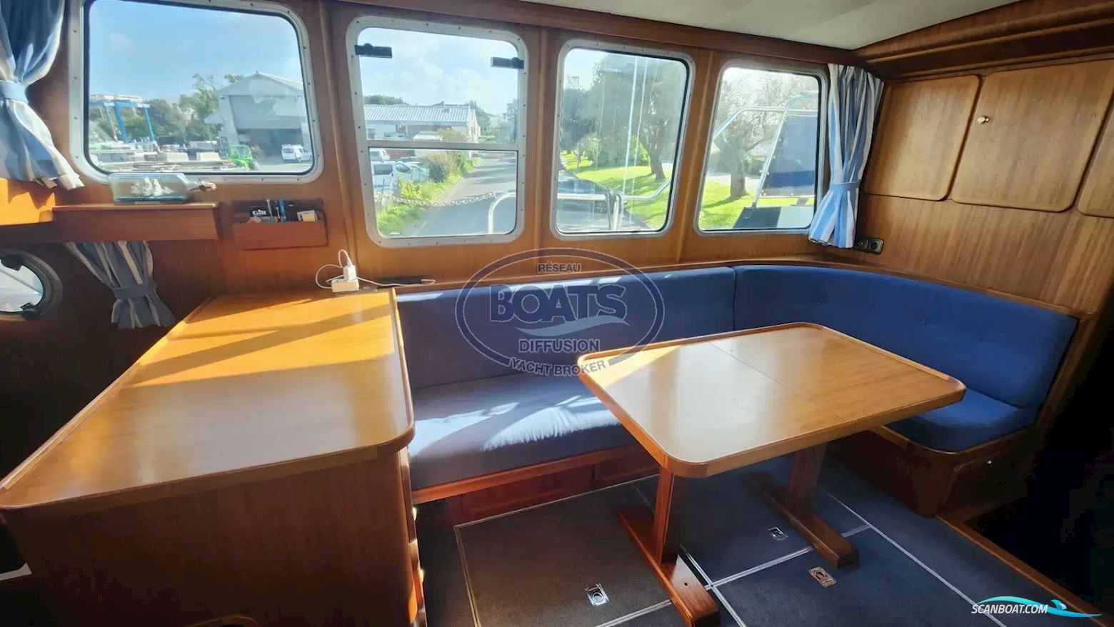 Linssen Sturdy Twin 40AC