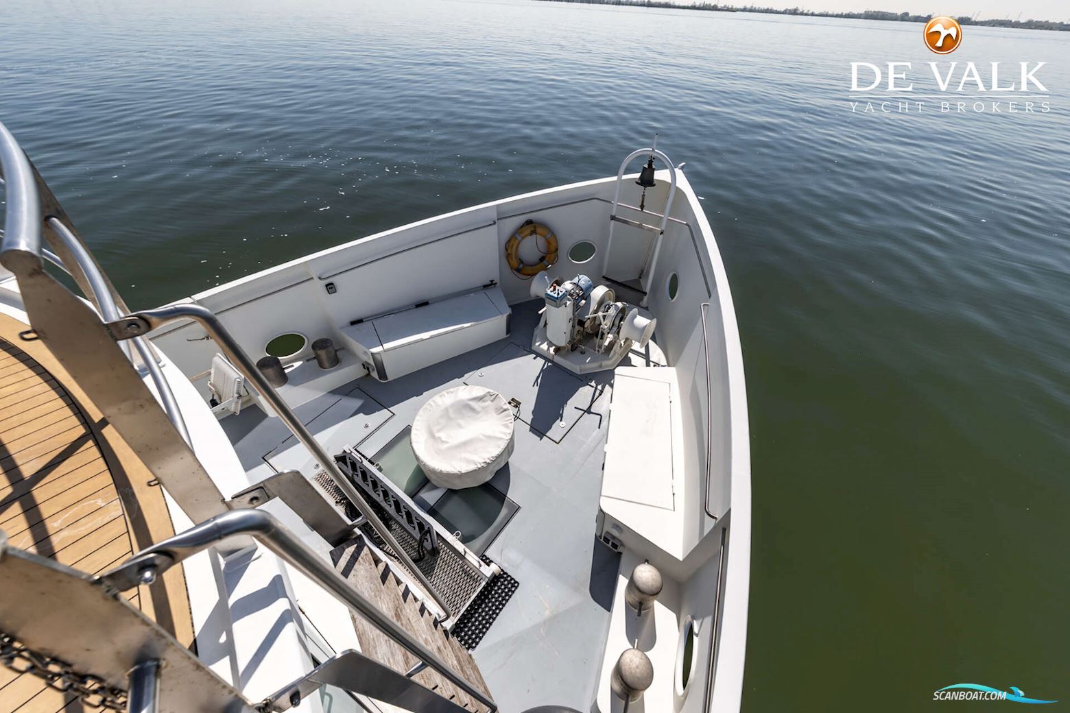Live aboard MY With berth in Amsterdam