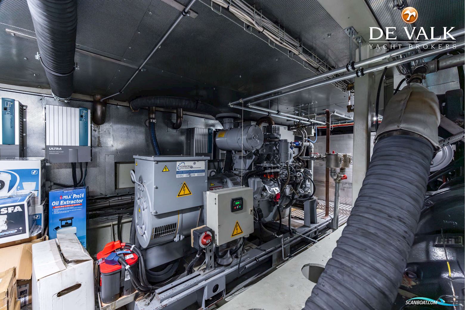 Live aboard MY With berth in Amsterdam