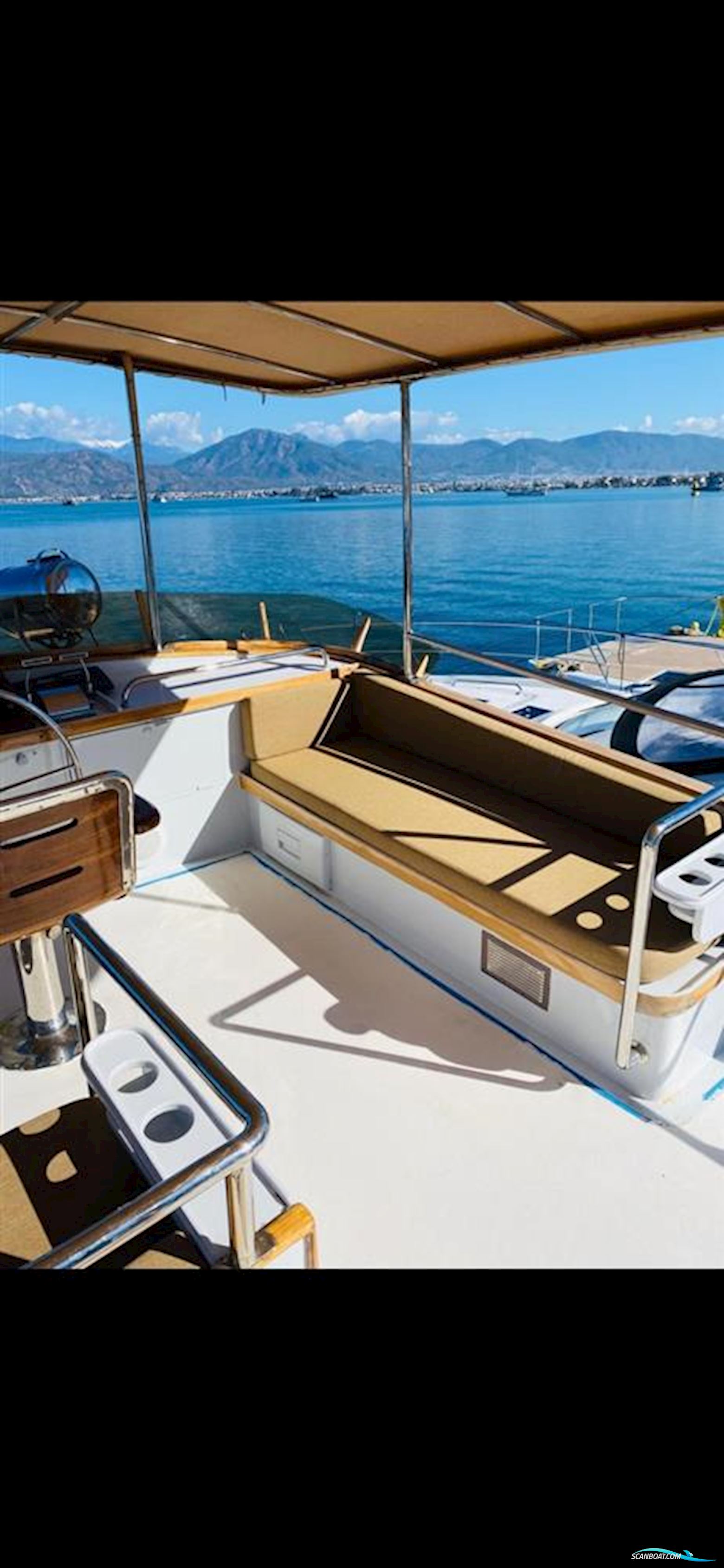 Lobster 46 Flybridge