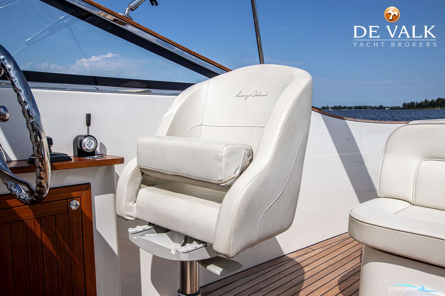 Long Island 33 Runabout