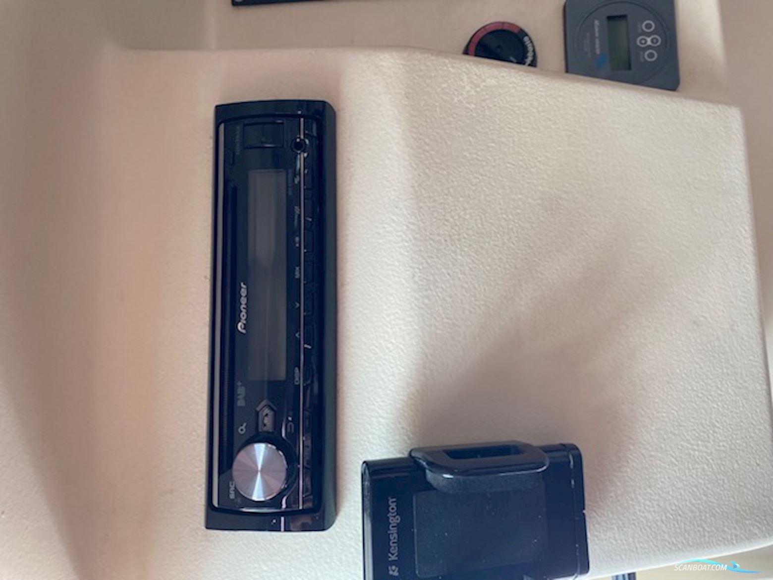 Luhrs  Mainship 30 Pilot