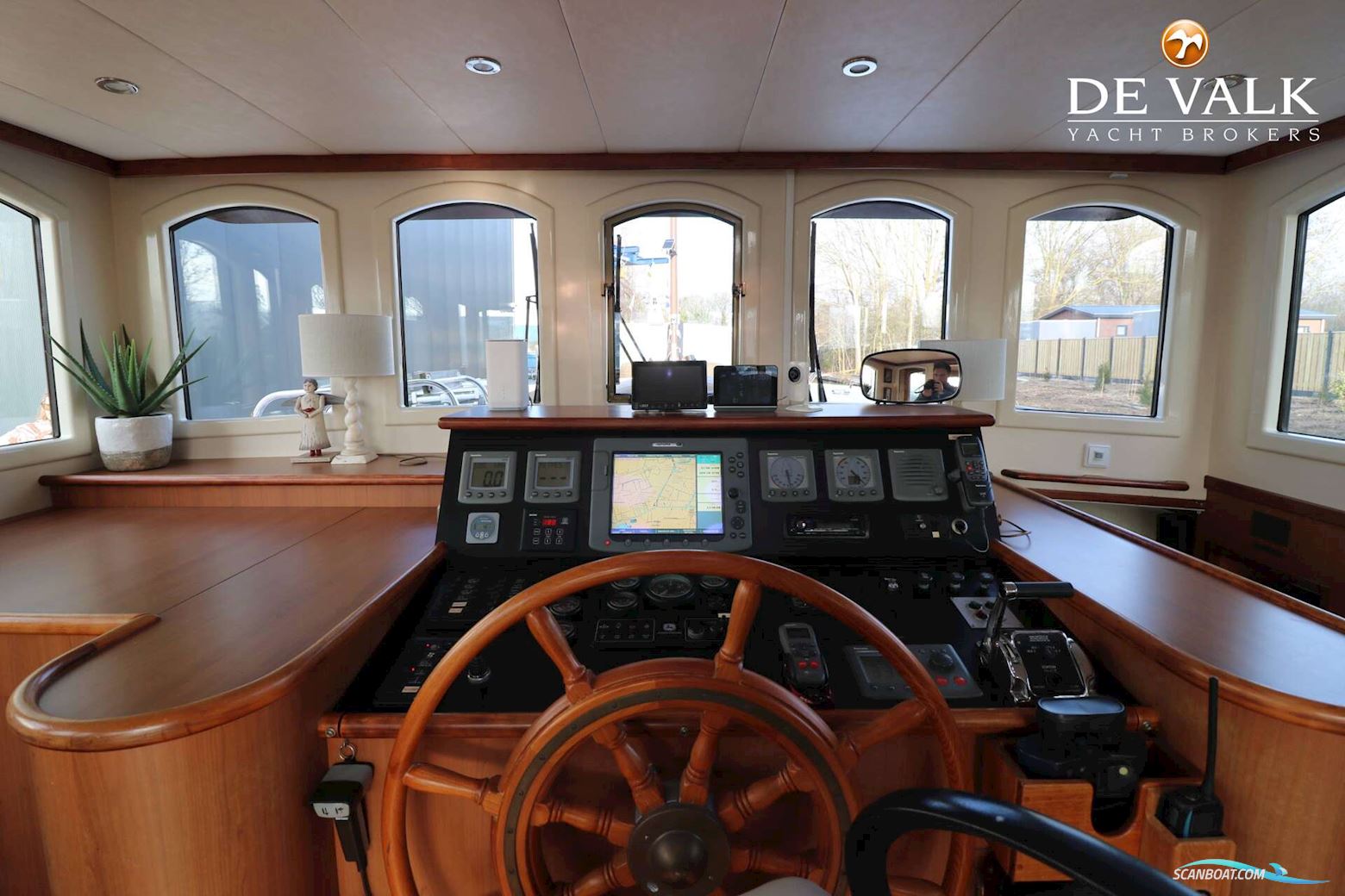 Luxe Motor 1900 Dutch Traveller