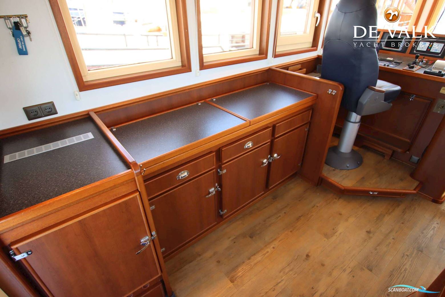 Luxe Motor 22 m