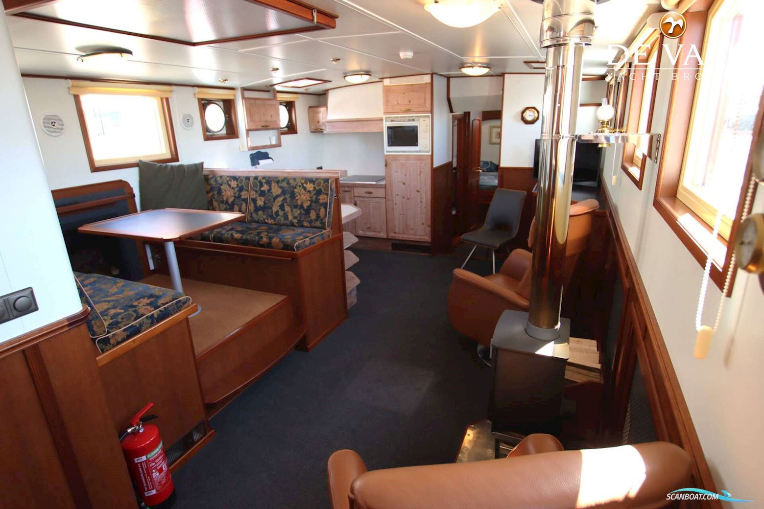 Luxe Motor 22 m
