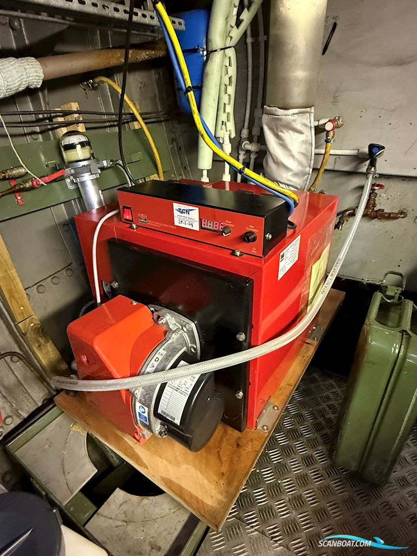 Luxe Motor Live Aboard