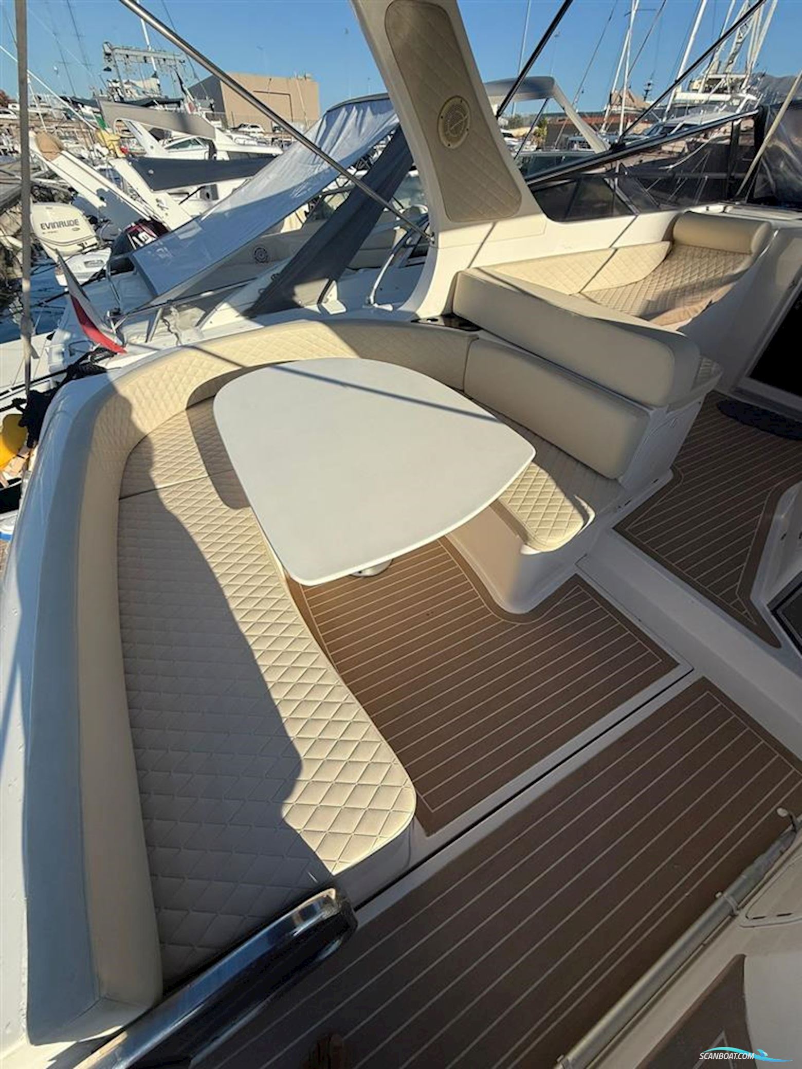 Mano Marine 32.50 Sport