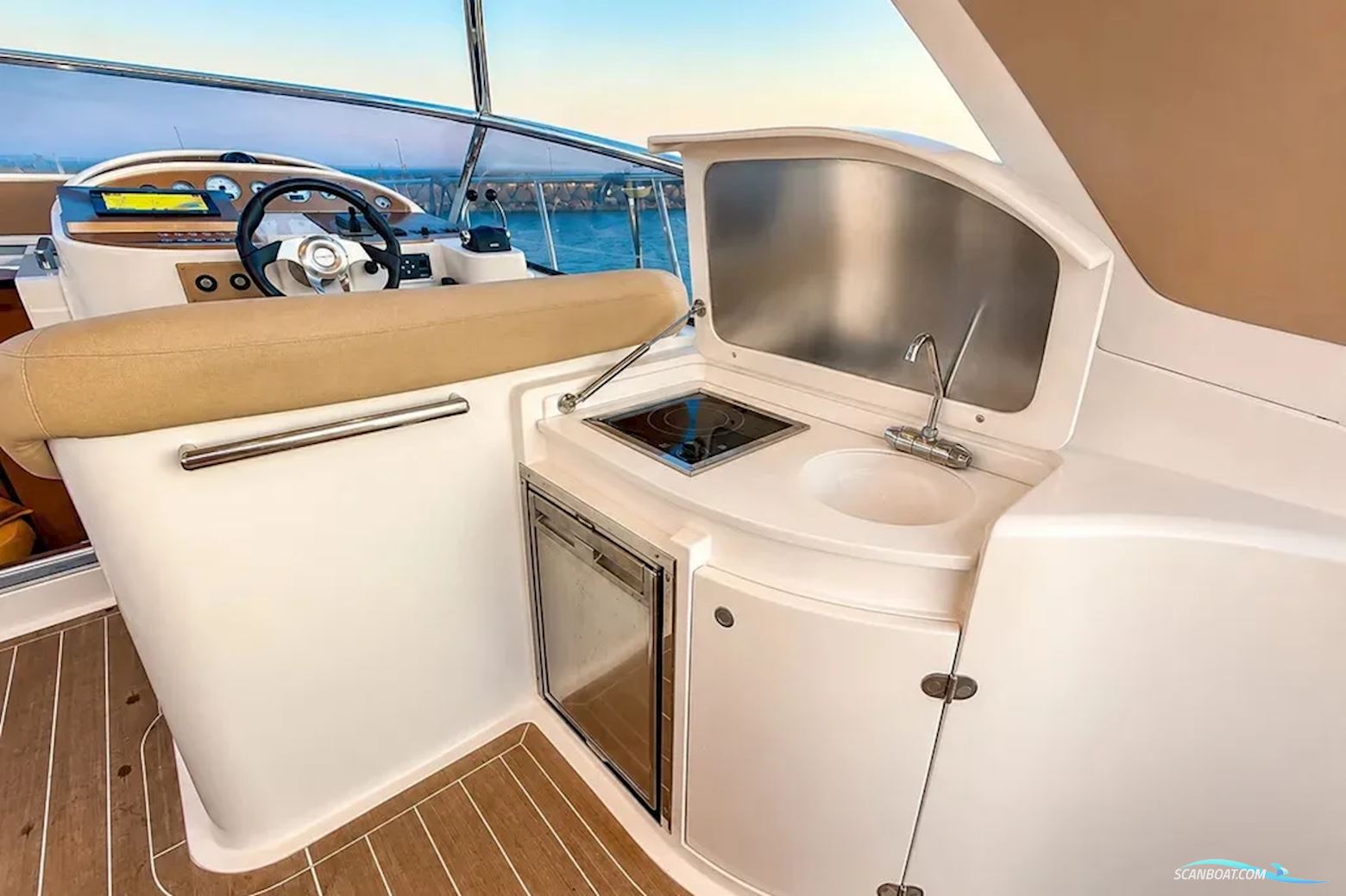 Mano Marine 38.5