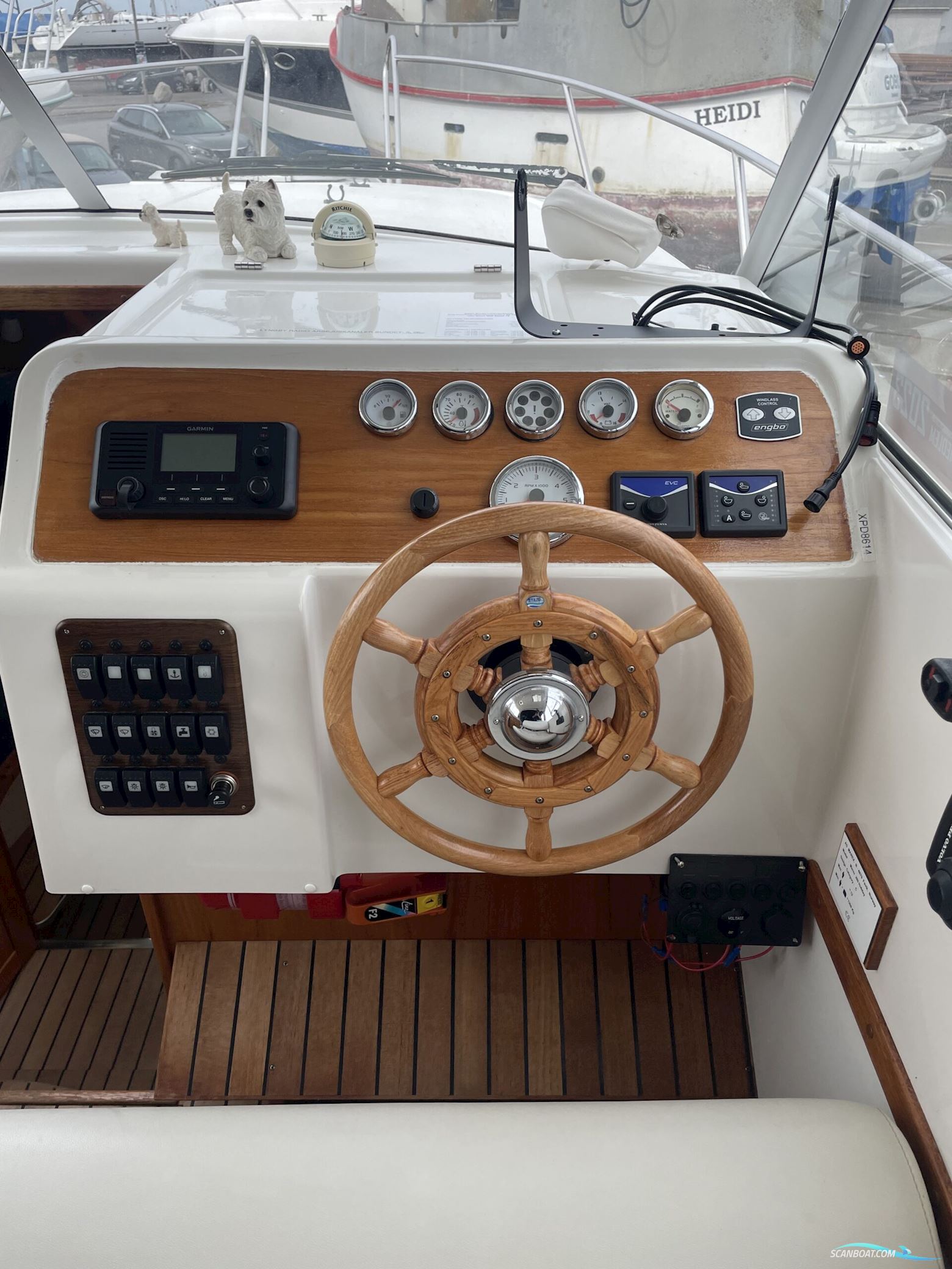 Marex 280 Holiday fra 2008, meget få motortimer.