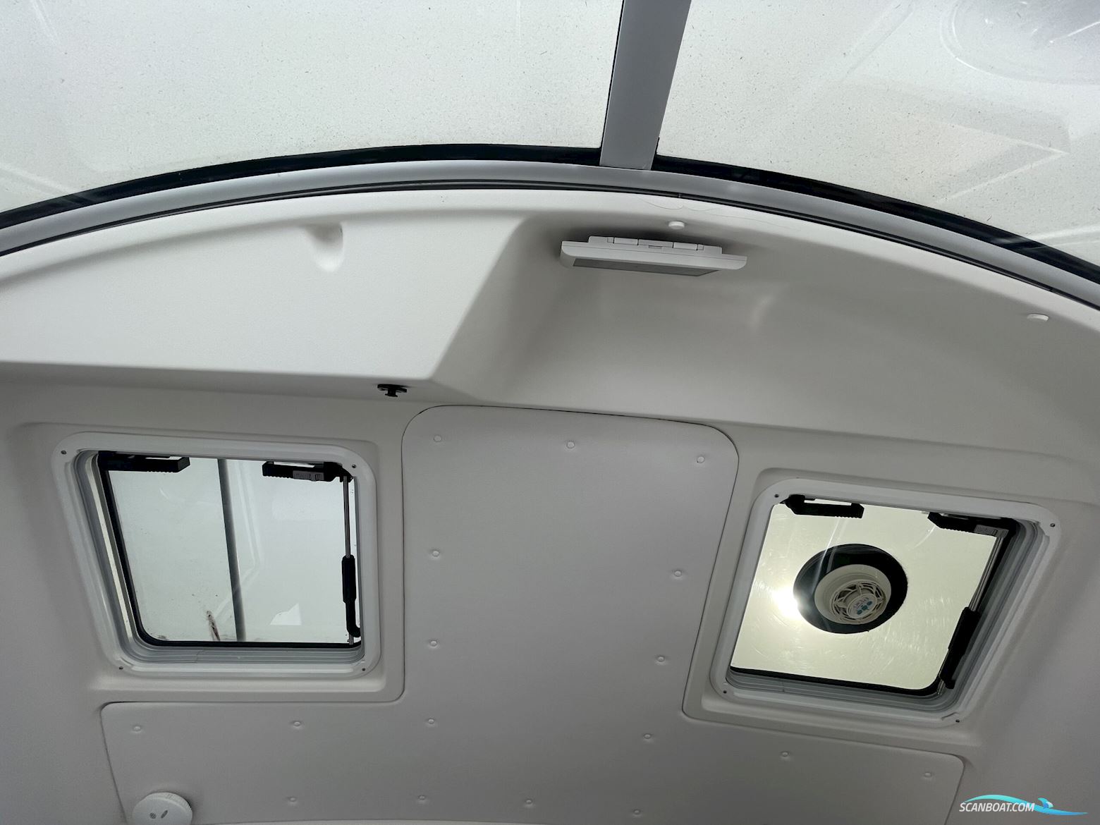 Marex 280 Holiday fra 2008, meget få motortimer.