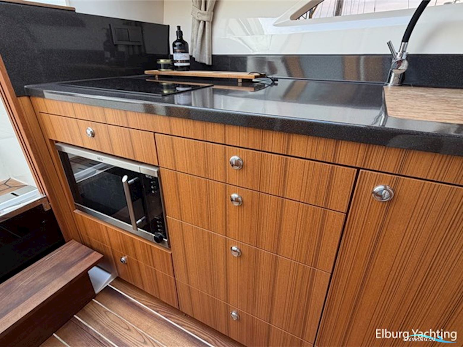 Marex 310 Sun Cruiser