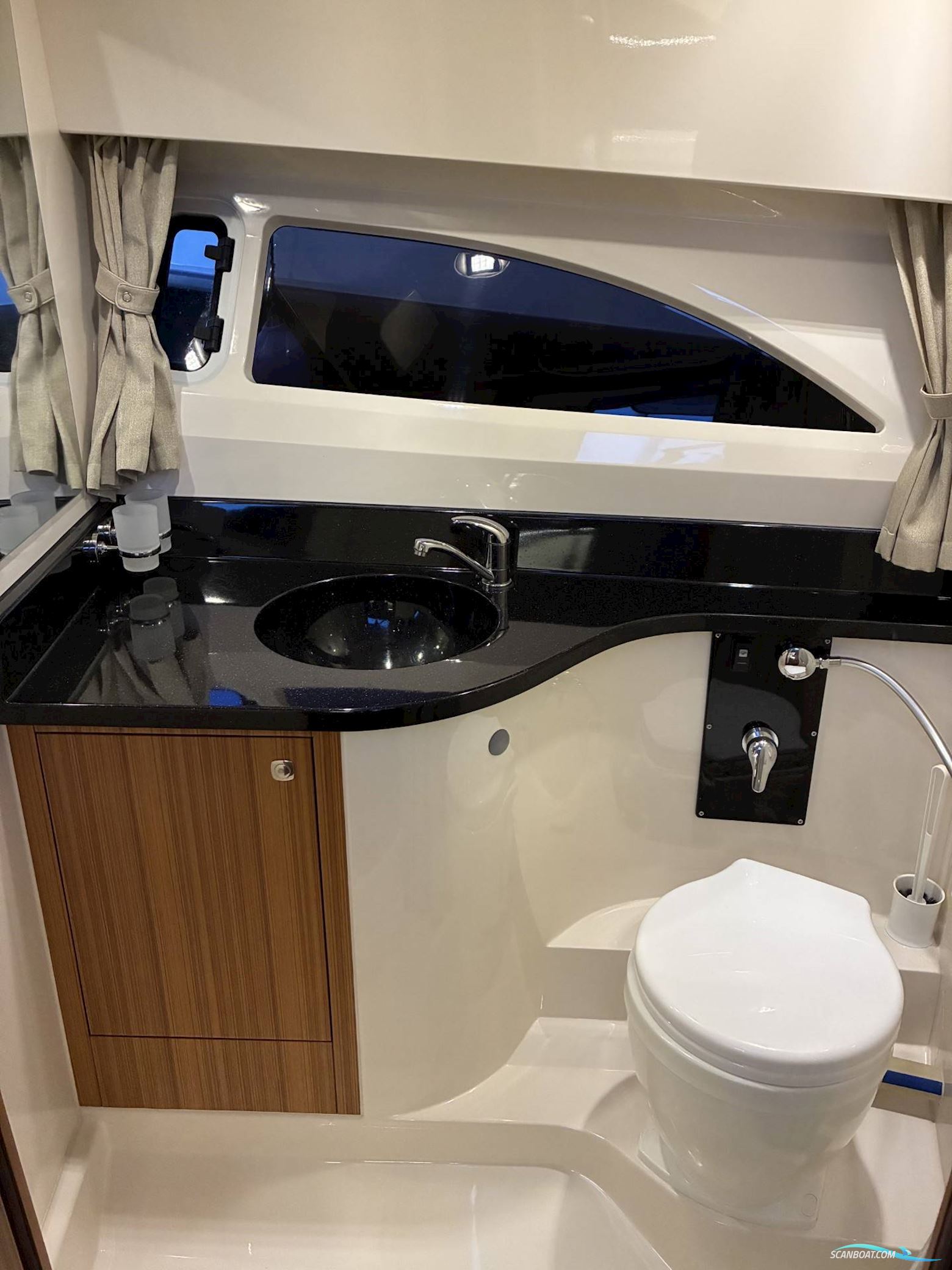 Marex 310 Suncruiser - 300 HK Diesel/Udstyr