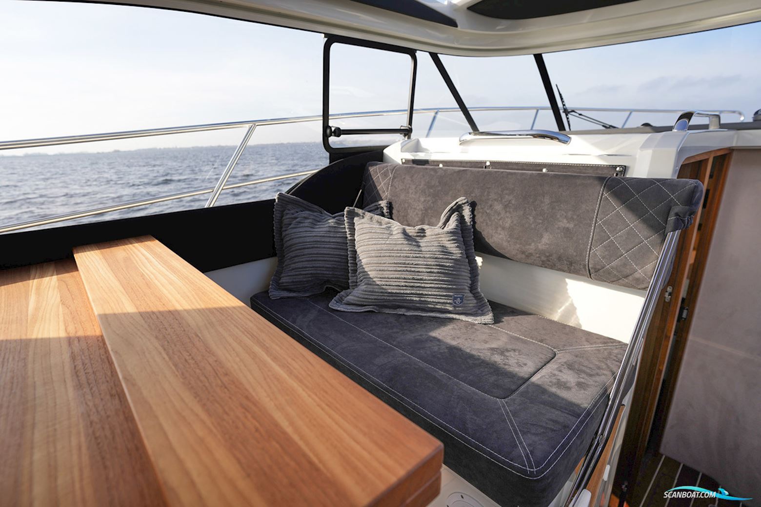 Marex 330 Scandinavia (2024)