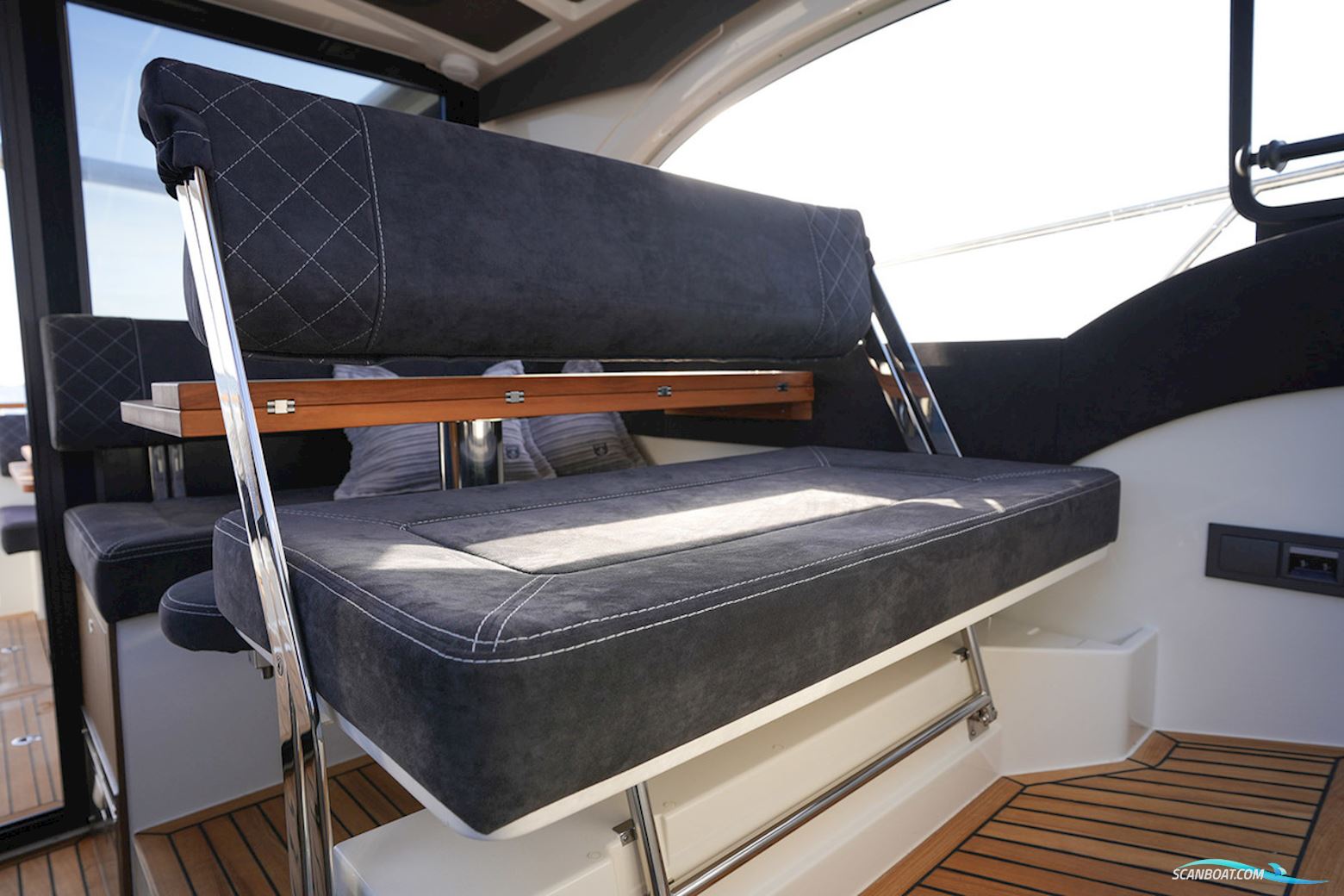 Marex 330 Scandinavia (2024)