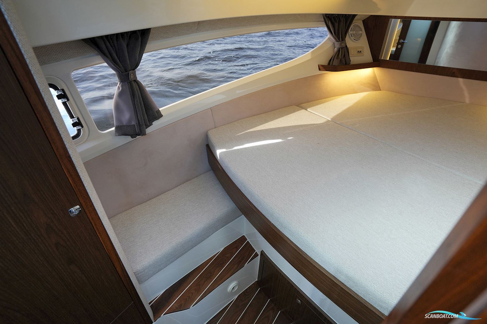 Marex 330 Scandinavia (2024)